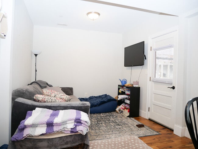 Photo - 255 Paris St Townhome