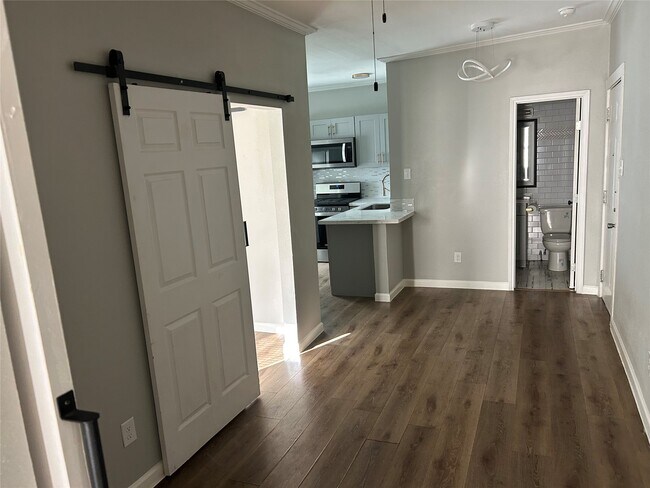 Foto del edificio - 5105 Sherman St