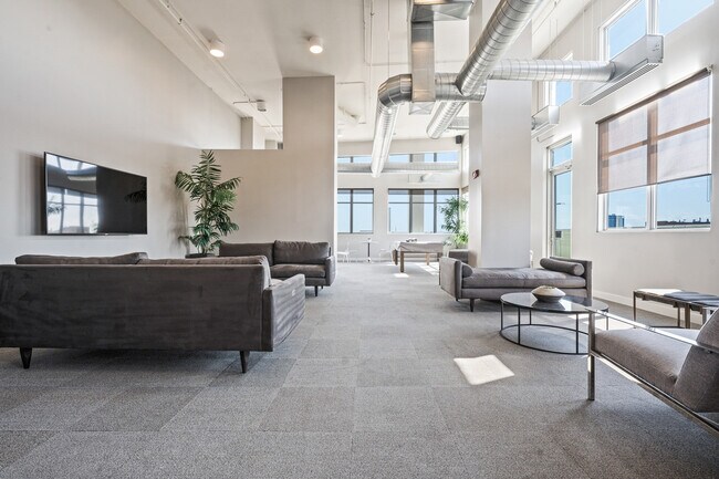 Foto del edificio - 901 W Madison St