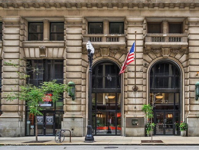 Building Photo - 212 W Washington St