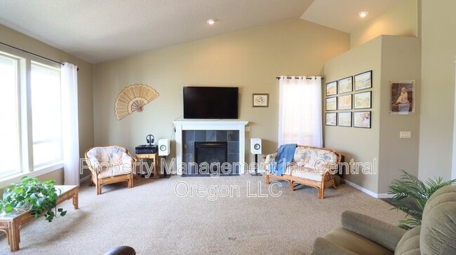 Foto del edificio - 2143 NW Sterling Ave