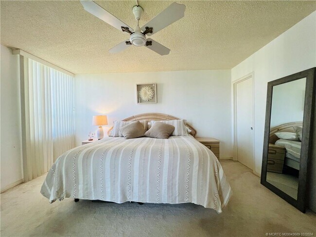 Foto del edificio - 3442 NE Causeway Blvd