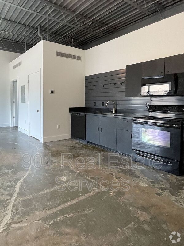Building Photo - 676 Marshall Ave