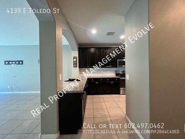 Building Photo - COME TOUR TODAY!