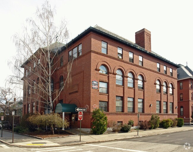 St Apartments Apartments Manchester, NH