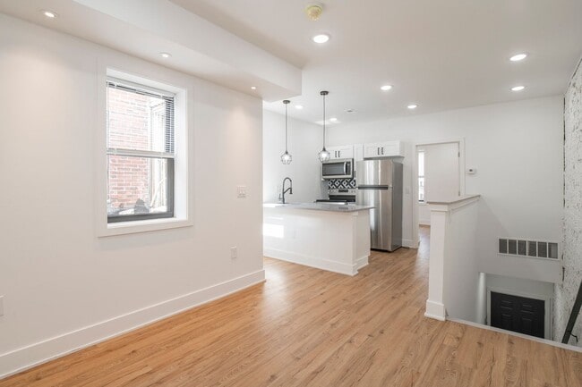 Foto del edificio - 3312 W Cumberland St