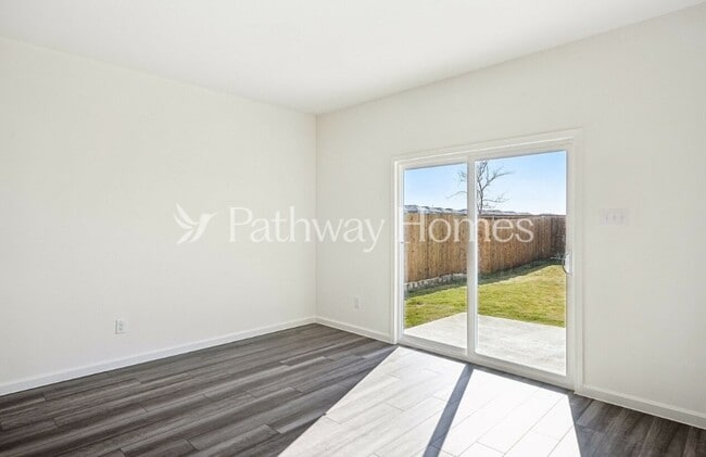 Building Photo - 1070 Large Poppy Dr