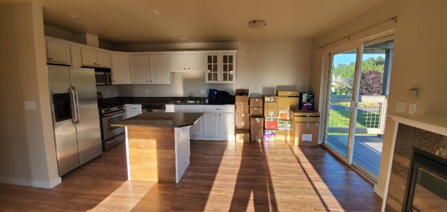 Foto del edificio - 1388 Bayview Ct