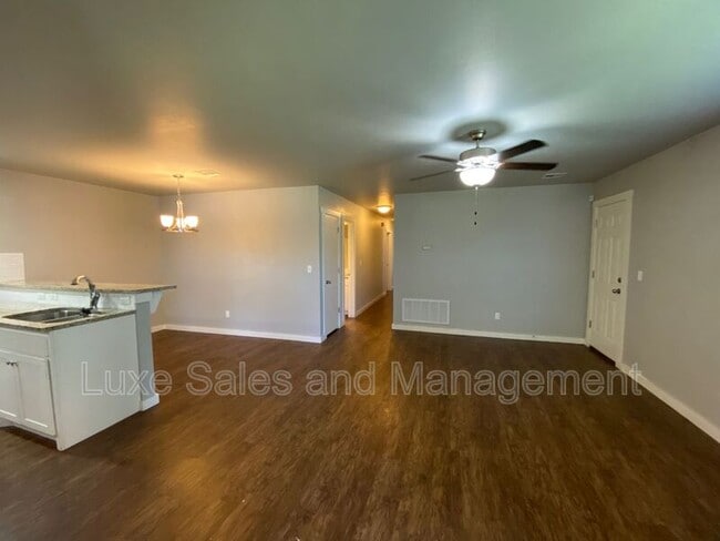 Building Photo - 1401 MacAlpine St