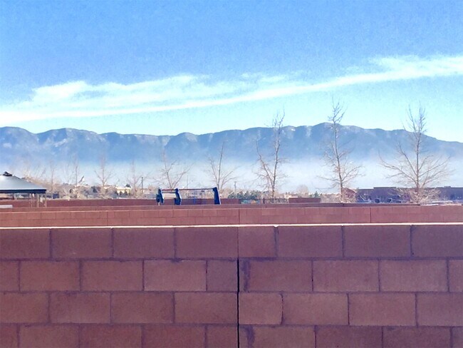 Foto del edificio - 2328 Violeta Cir SE