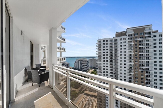 Building Photo - 901 Brickell Key Blvd