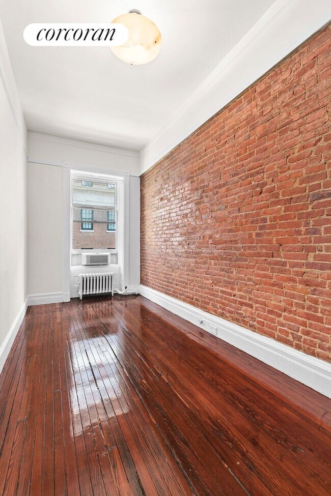 Building Photo - 134 W 73rd St