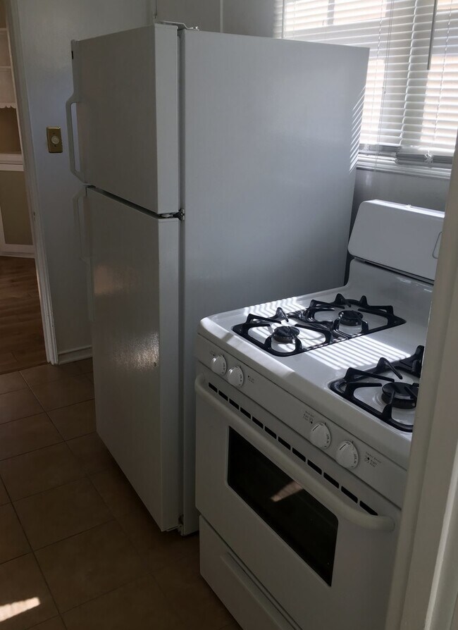 Foto del edificio - Beautiful cottage-like home. CONVENIENT TO UCSD MEDICAL!!!