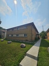 Building Photo - 7825 W Hampton Ave
