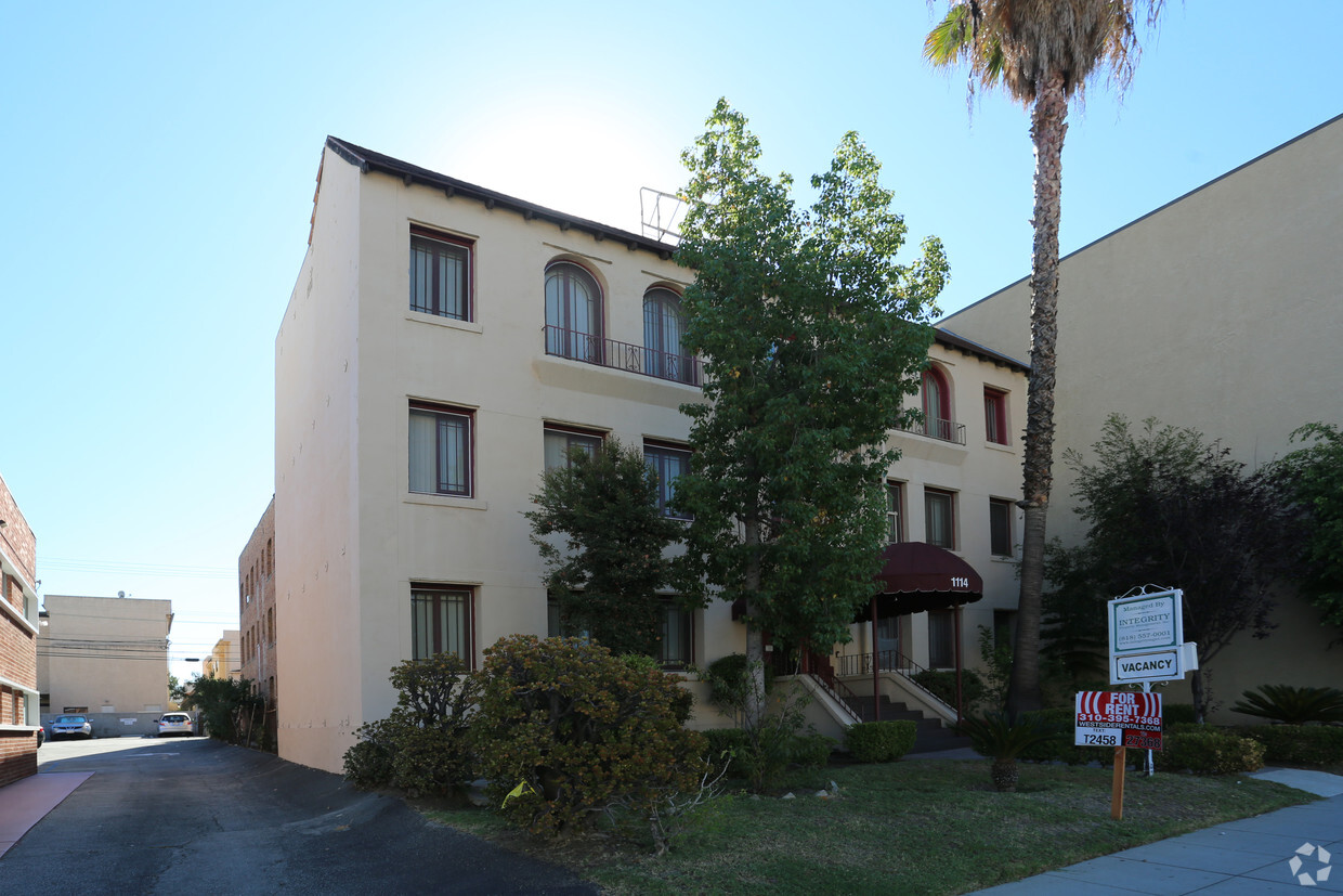 Primary Photo - Jewel Apartments