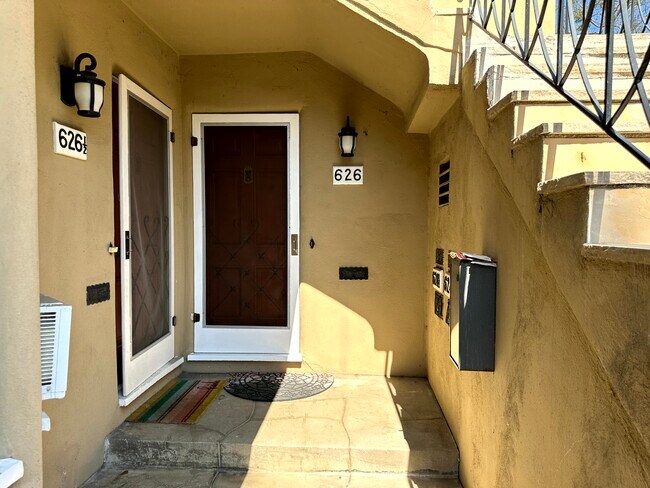 Building Photo - 626 N Spaulding Ave