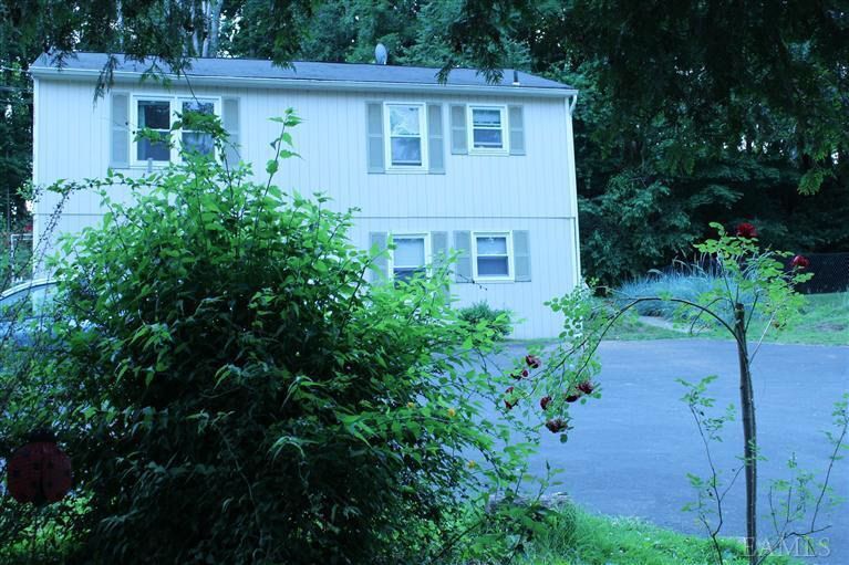92 la calle Oak Street, Apt.1, Brewster, NY 10509 - 92 Oak St