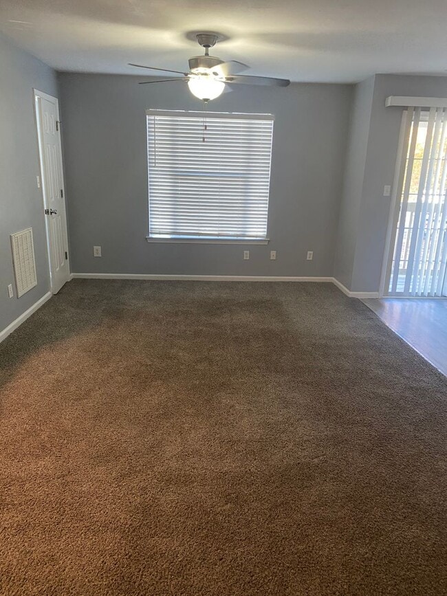Building Photo - 856 Whistling Swan Dr