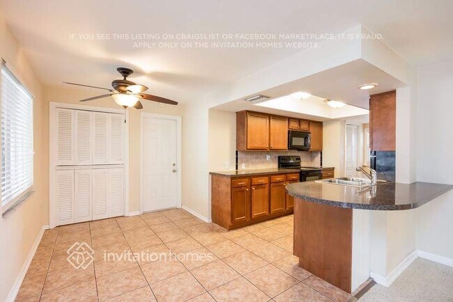 Foto del edificio - 1577 Manchester Blvd