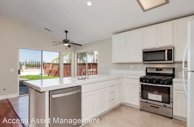 Foto del edificio - 4 br, 2 bath House - 44671 Pris Ln
