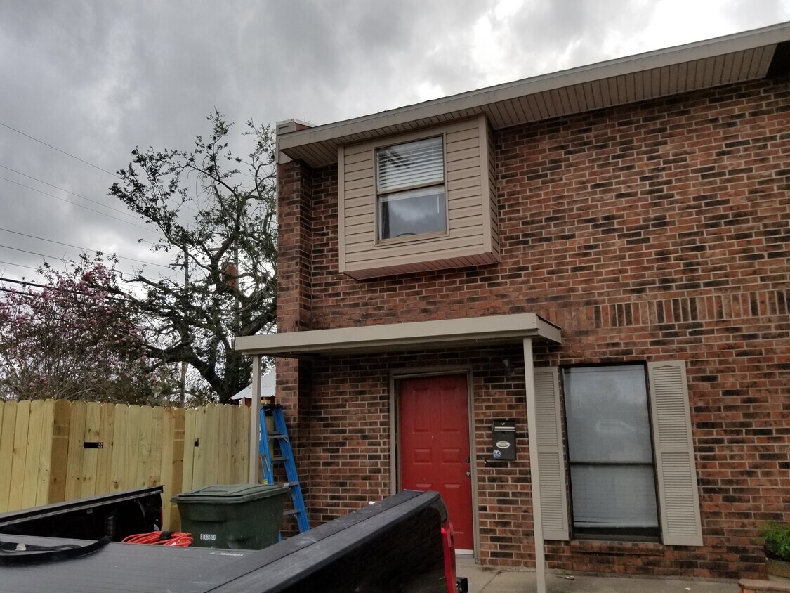 4438 Pleasant Dr, Lake Charles, LA 70605 Townhome Rentals in Lake