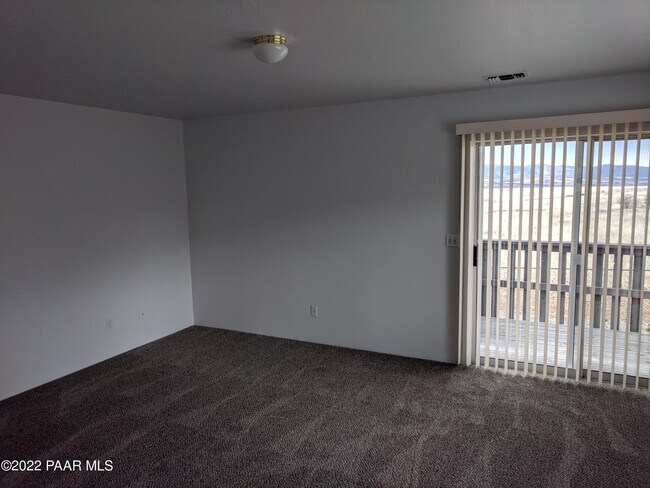 Foto del edificio - 3349 E Yavapai Rd