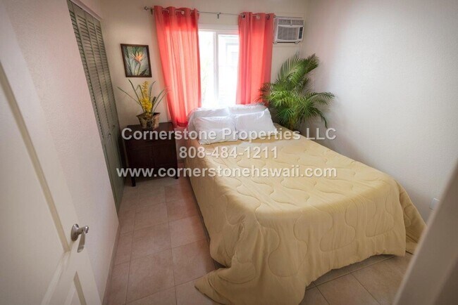 Foto del edificio - 94-240-240 Emoloa Pl