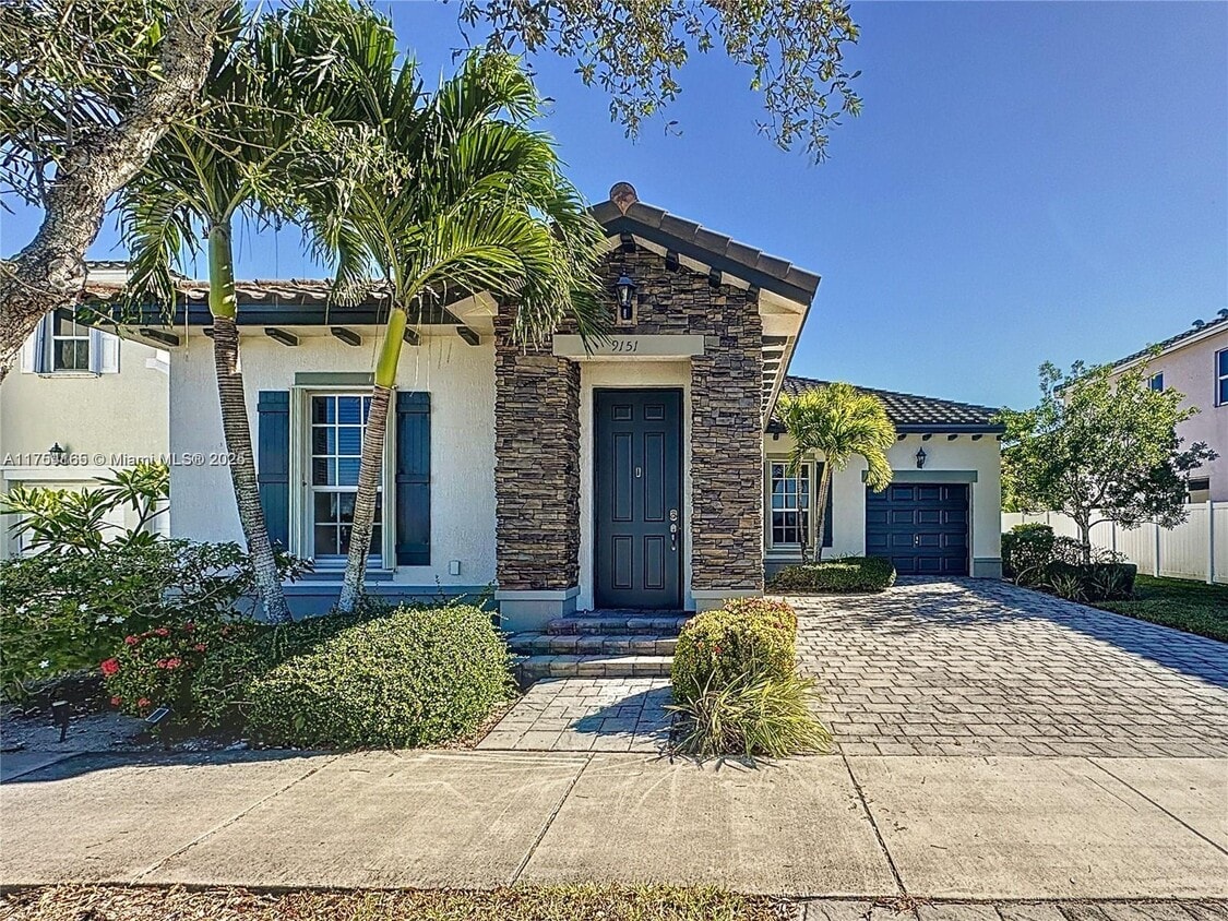 Foto principal - 9151 SW 172nd Ave