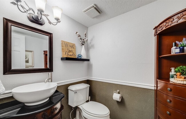 Building Photo - 7370 Devinney Ct
