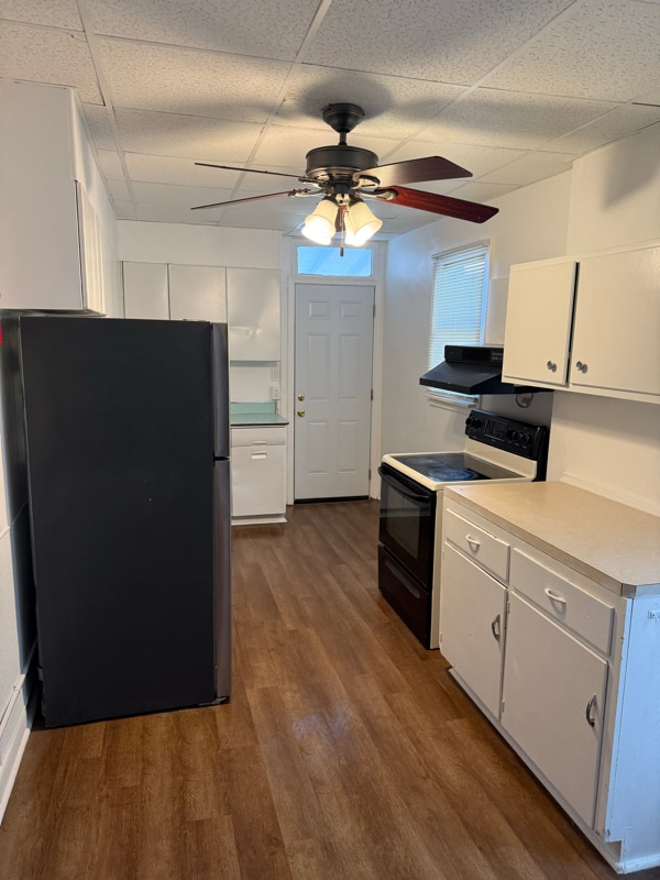 Building Photo - 526-14-1/2 S 14 1/2 St