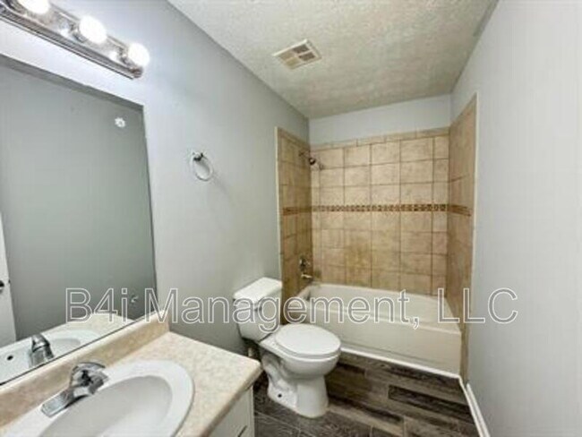 Photo - 1224 Creek Forest Ct NW House