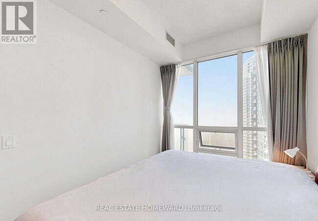 Building Photo - 2200 Lake Shore Blvd W