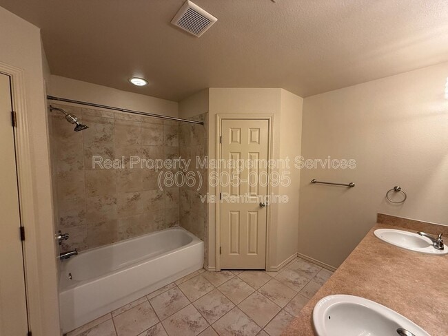 Building Photo - 4625 Fordham St