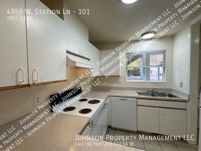 Foto del edificio - Upgraded 2BR Apartment with Central A/C an...