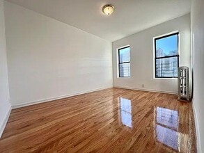 Building Photo - 853 Walton Ave