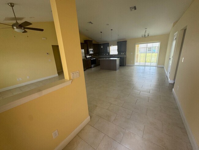 Foto del edificio - Spacious 4BR/2BA Home in Oaks at Ocala Cro...