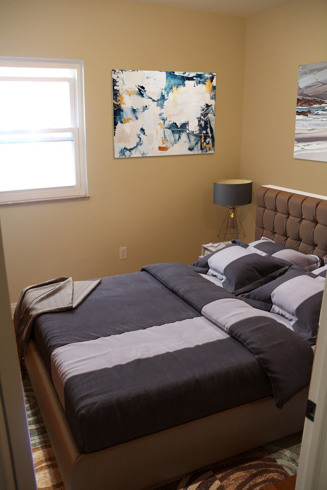 dormitorio - 5608 Beacon St