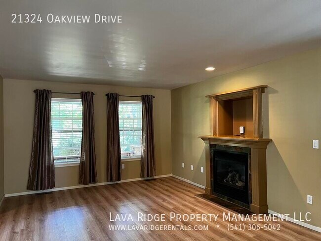 Building Photo - 21324 Oakview Dr
