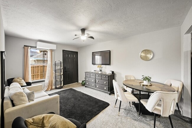 Foto del edificio - 3705 Bremond St