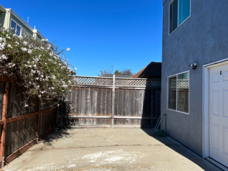 2314 Tenth St Unit E, Berkeley, CA 94710 Room for Rent in Berkeley