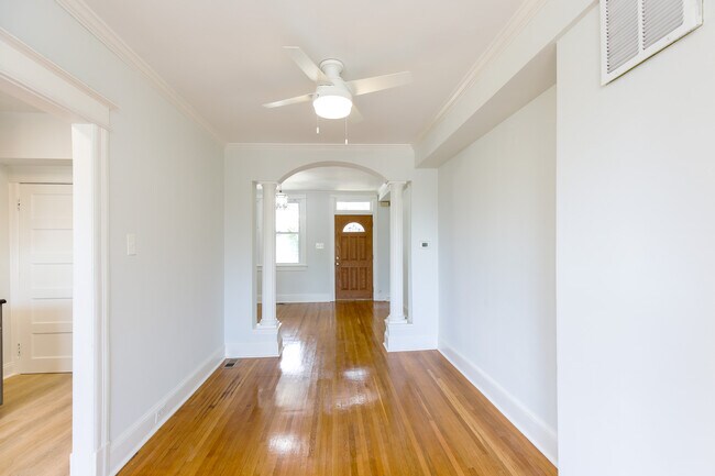 Foto del edificio - 5121 7th St NW