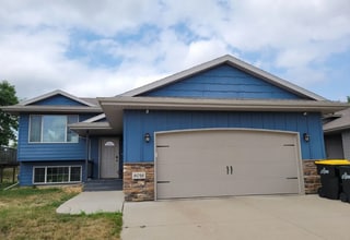 Building Photo - 8016 W Vista Park St