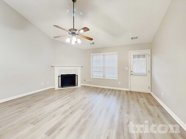 Foto del edificio - 2930 Arden Ridge Dr