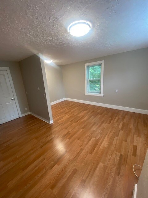 Building Photo - 100 Derby St