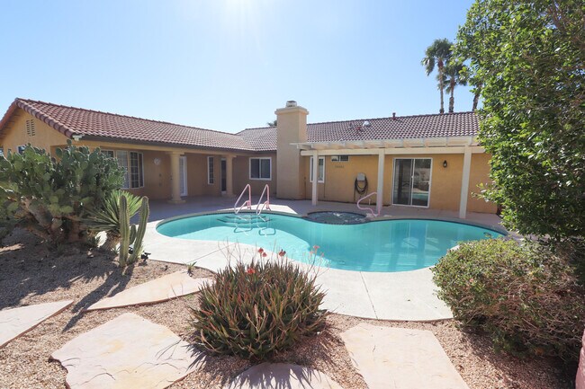 Foto del edificio - 64900 Desert Air Ct