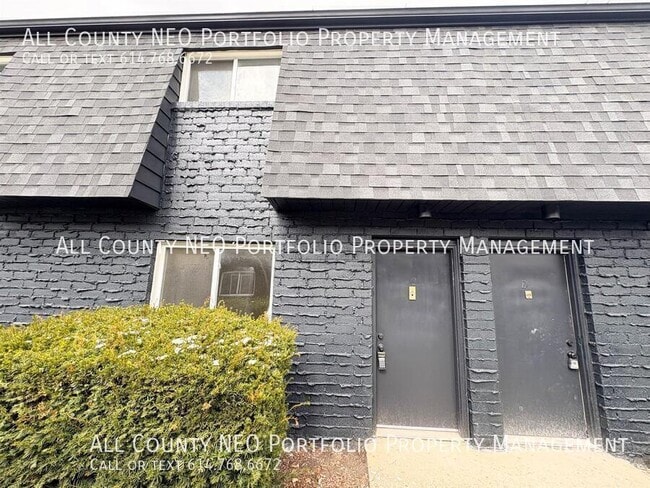 Building Photo - 376 Woodland Ave