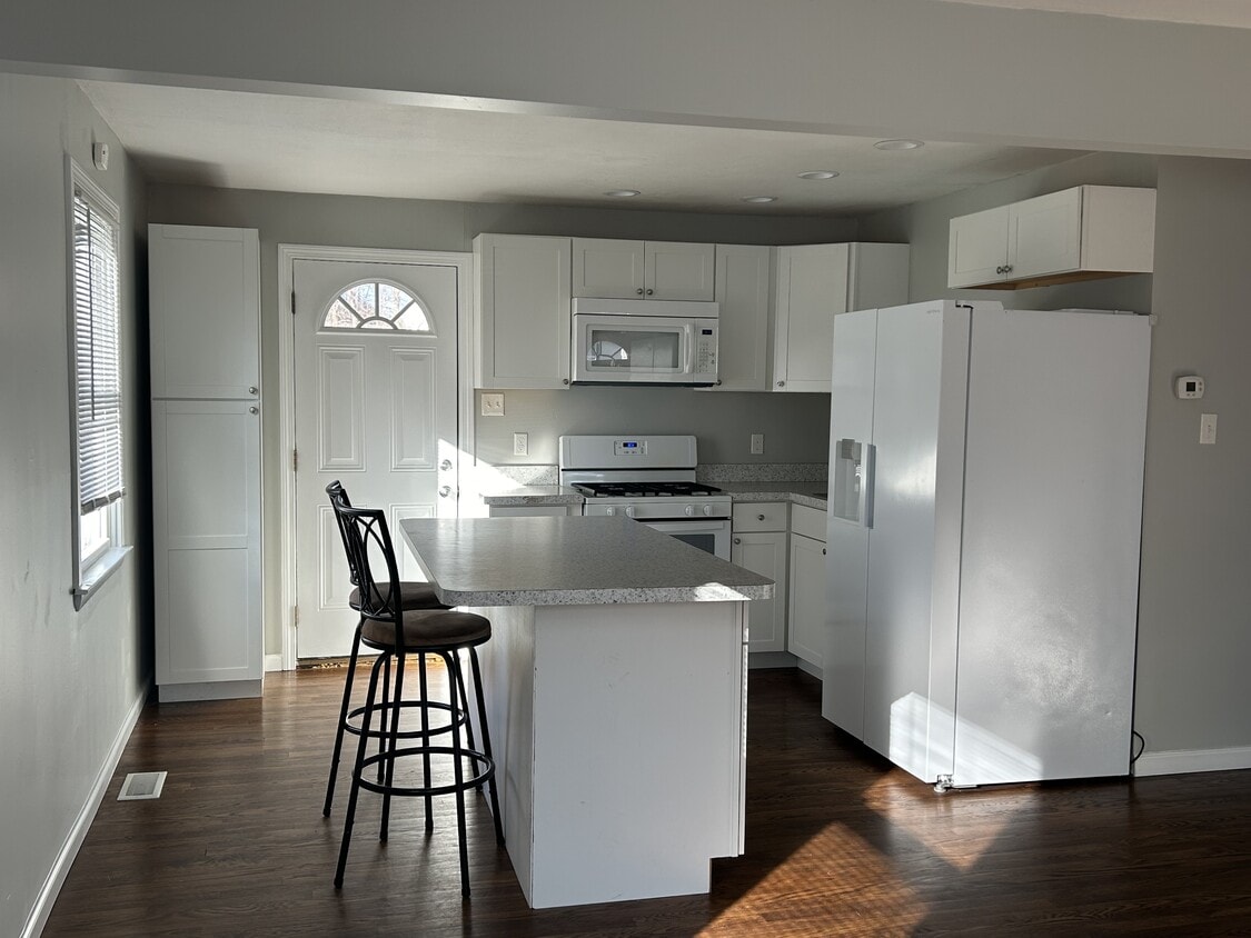 Photo - 237 Country Club Rd-