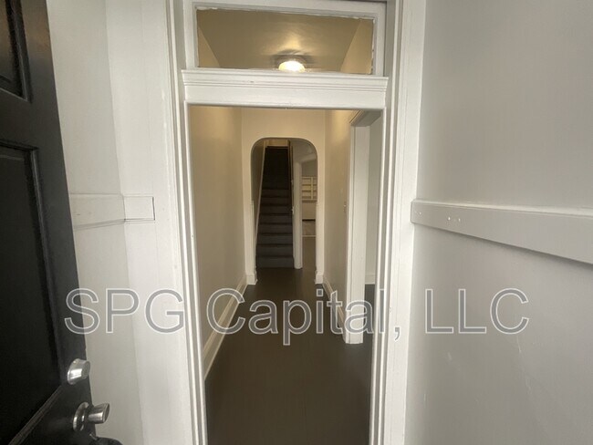 Foto del edificio - 301 N Newberry St