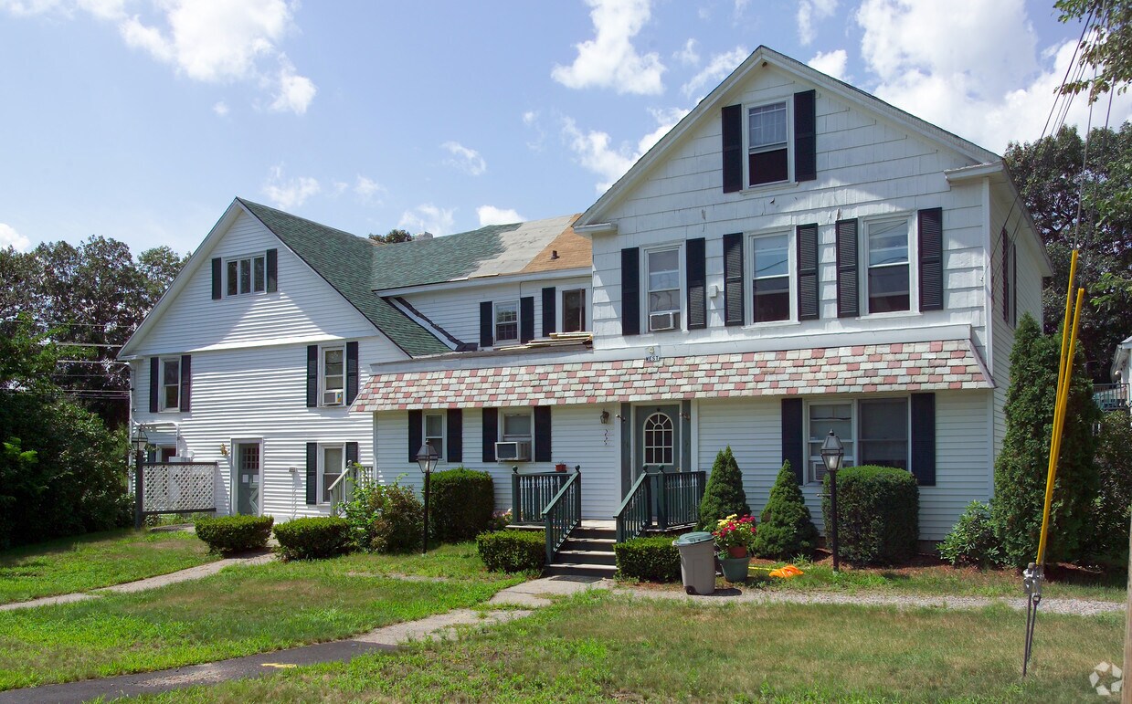 46 West St, Wrentham, MA 02093 Apartments in Wrentham, MA