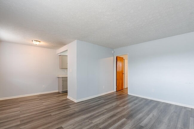 Foto del edificio - 209 N Woodland Dr